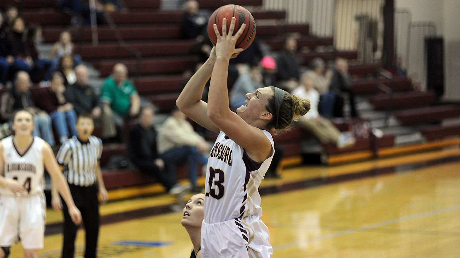 BU Women's Basketball Knocks Off Chestnut Hill, 77-62, Tuesday Evening